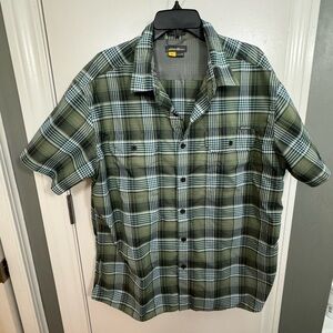 EDDIE BAUER CLASSIC FIT SHORT SLEEVE BUTTON-DOWN XL 

99% polyester 1% nylon
